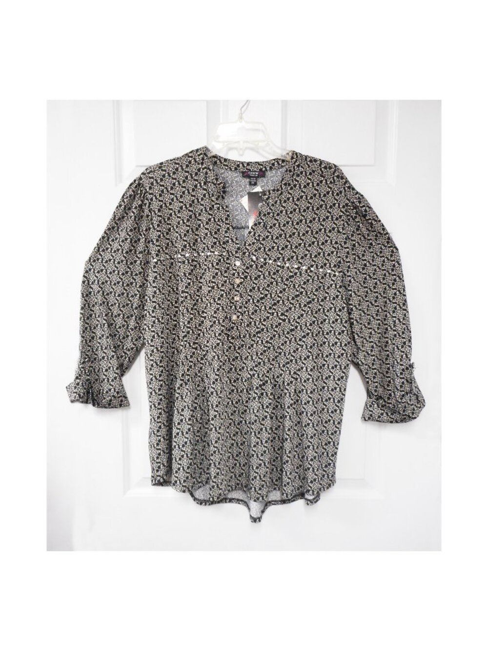 Cocomo Women’s V-Neck Tunic Top / Blouse Size 2X Black with tan design